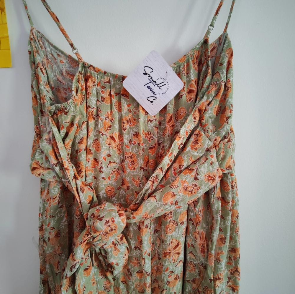 ๐๏ธLUSH SUMMER JUMPSUIT ๐๏ธ - Picture 4 of 5